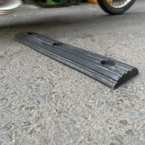 Gờ giảm tốc xe máy cao 22 x 100 x 500mm